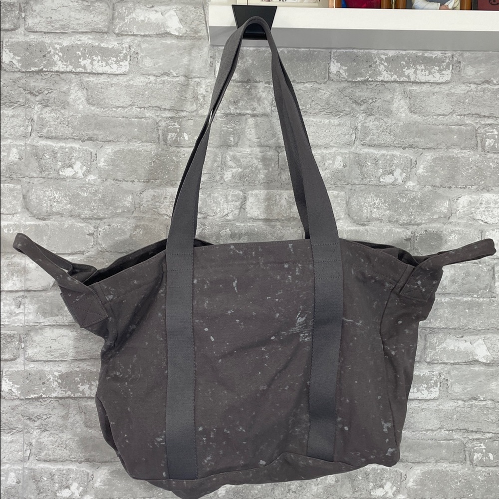 PINK Victoria's Secret Gray Tote Bag - Picture 3 of 6